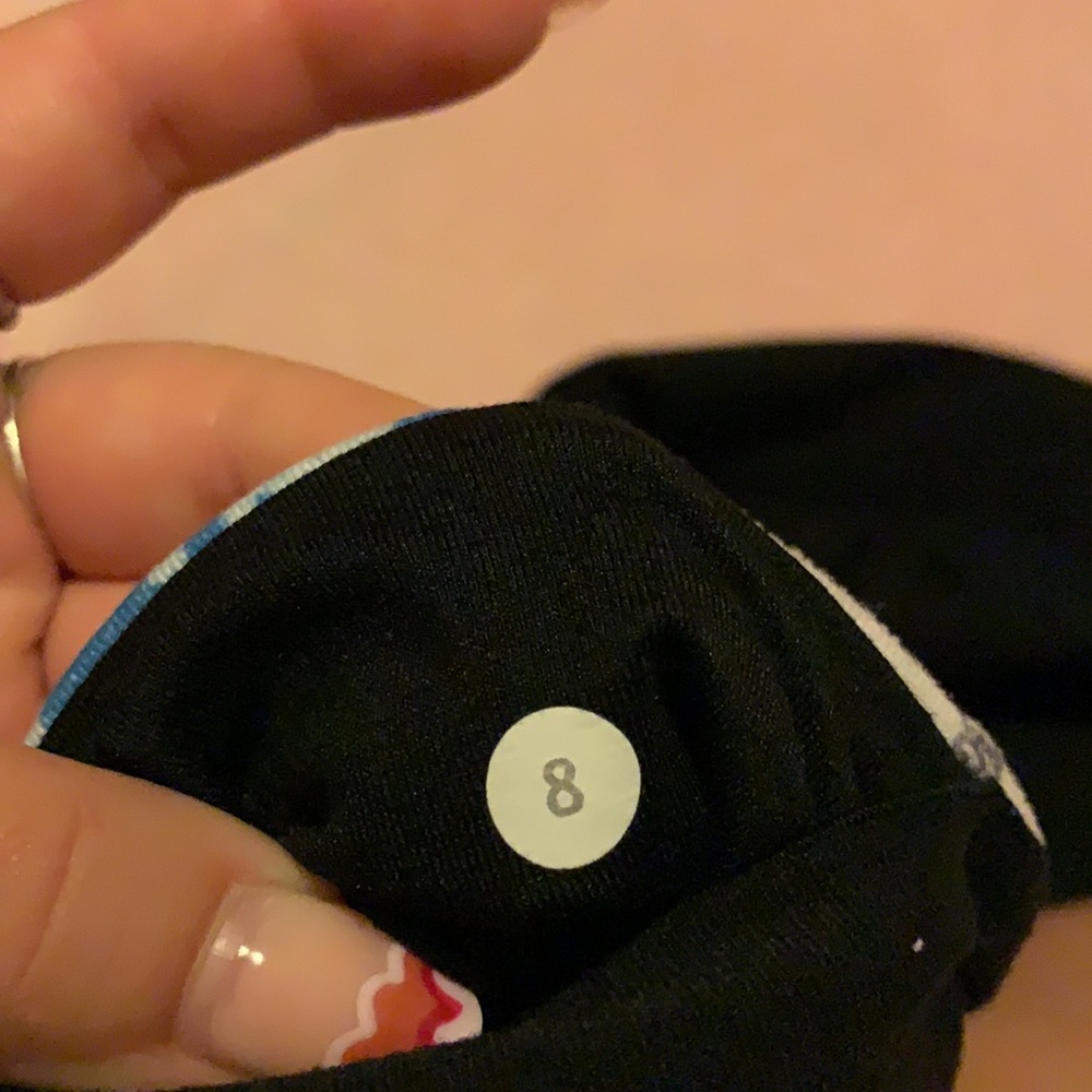 Reversible Lululemon capris - Picture 6 of 6